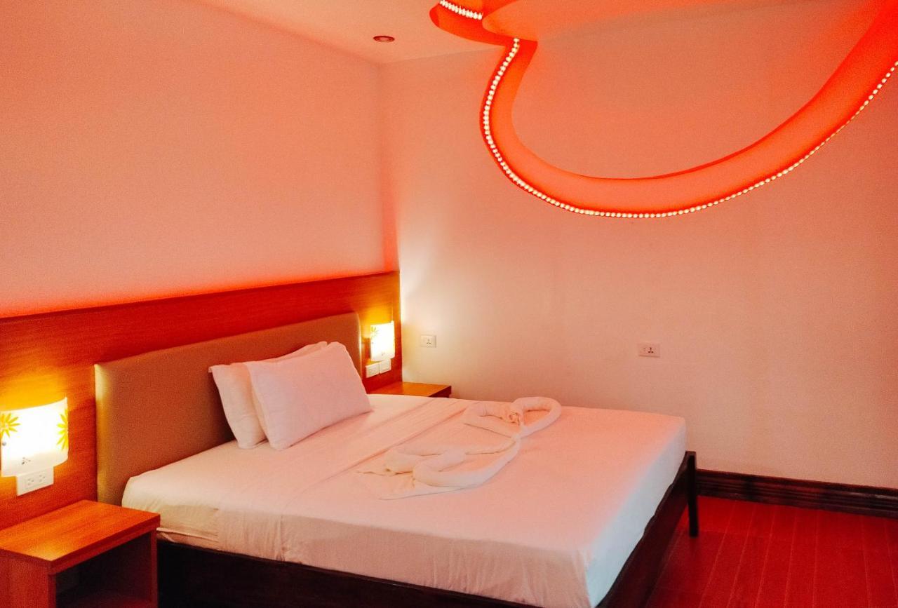 Reddoorz @ Sun Kissed Resort Guindulman Anda Kültér fotó